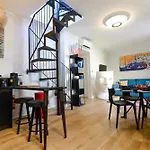 Appartamento Attico Centro Con Terrazza E Jacuzzi E Parcheggio Privati Genova