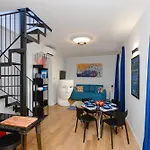 Attico Centro Con Terrazza E Jacuzzi E Parcheggio Privati * Genova