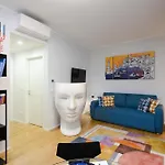 Attico Centro Con Terrazza E Jacuzzi E Parcheggio Privati Appartement Genua