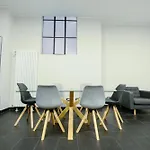 Attico Centro Con Terrazza E Jacuzzi E Parcheggio Privati *
