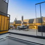 Attico Centro Con Terrazza E Jacuzzi E Parcheggio Privati Appartement Genua