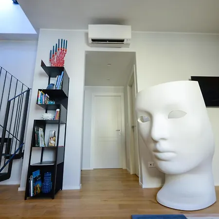 Апартаменты Attico Centro Con Terrazza E Jacuzzi E Parcheggio Privati *