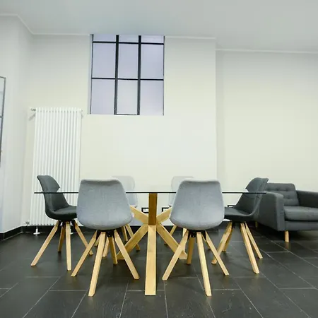 Attico Centro Con Terrazza E Jacuzzi E Parcheggio Privati *