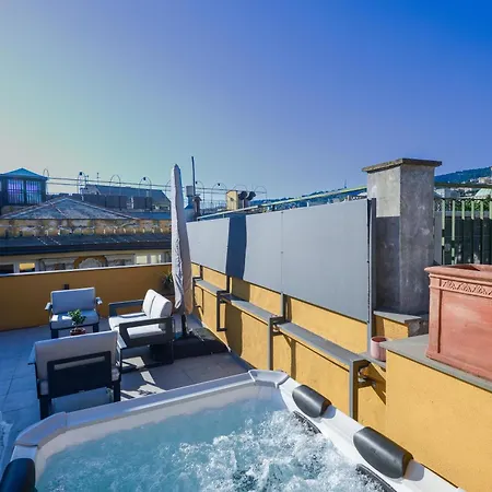 Attico Centro Con Terrazza E Jacuzzi E Parcheggio Privati Апартаменты
