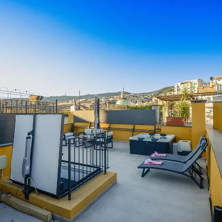 Apartamento Attico Centro Con Terrazza E Jacuzzi E Parcheggio Privati Génova