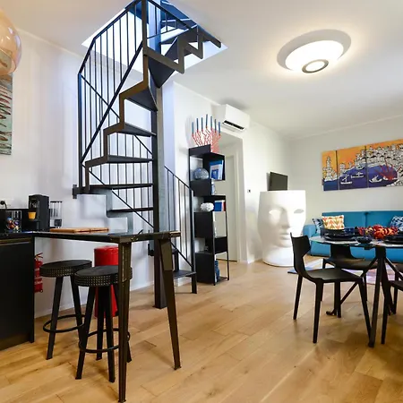 Appartement Attico Centro Con Terrazza E Jacuzzi E Parcheggio Privati Genua