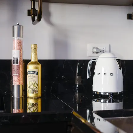 Апартаменты Attico Centro Con Terrazza E Jacuzzi E Parcheggio Privati Генуя