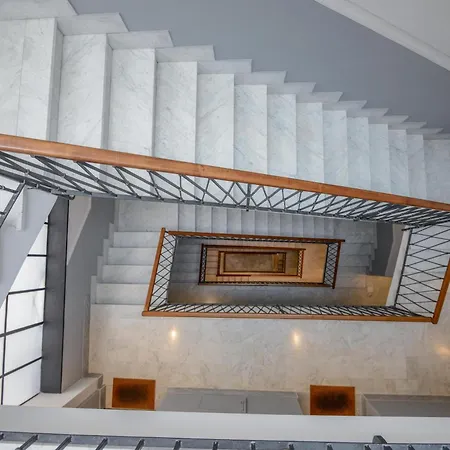 Attico Centro Con Terrazza E Jacuzzi E Parcheggio Privati Appartement Genua