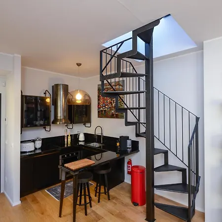 Attico Centro Con Terrazza E Jacuzzi E Parcheggio Privati Appartement *