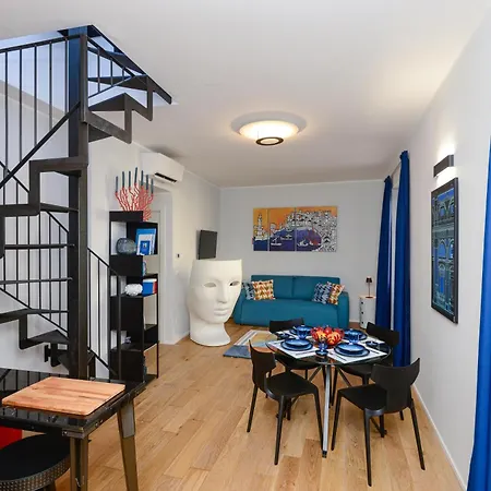 Attico Centro Con Terrazza E Jacuzzi E Parcheggio Privati * Genua