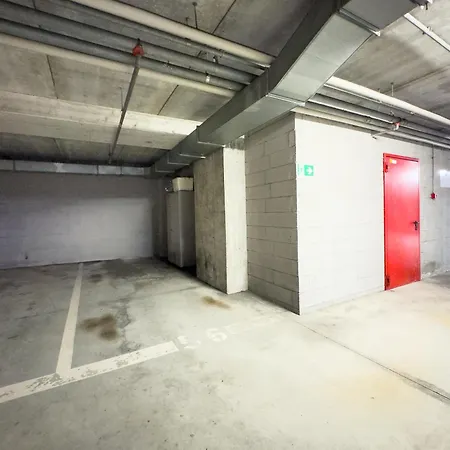 Apartamento Attico Centro Con Terrazza E Jacuzzi E Parcheggio Privati