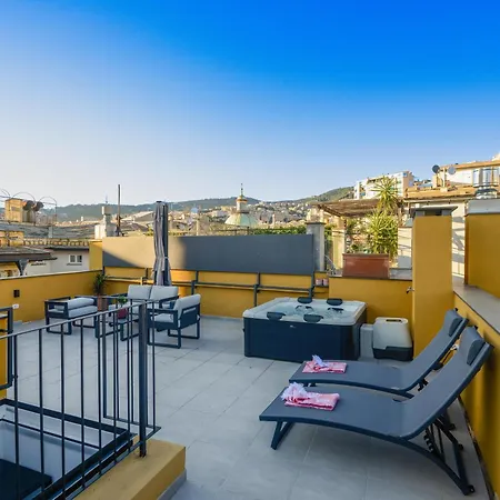 Attico Centro Con Terrazza E Jacuzzi E Parcheggio Privati 公寓