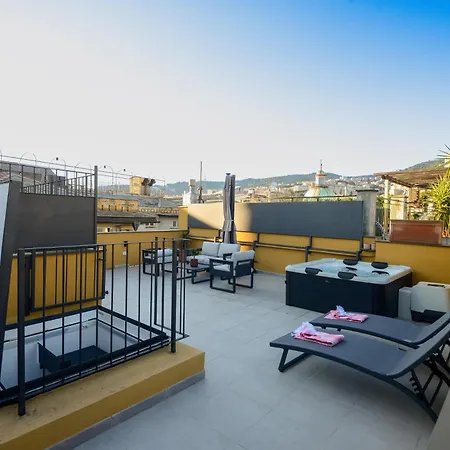 Attico Centro Con Terrazza E Jacuzzi E Parcheggio Privati Апартаменты *