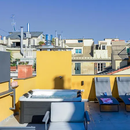 Апартаменты Attico Centro Con Terrazza E Jacuzzi E Parcheggio Privati *