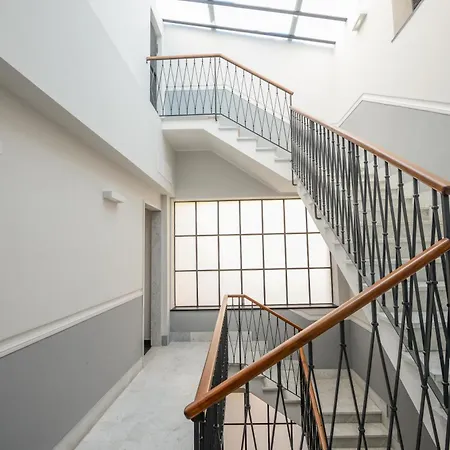 Attico Centro Con Terrazza E Jacuzzi E Parcheggio Privati Апартаменты *