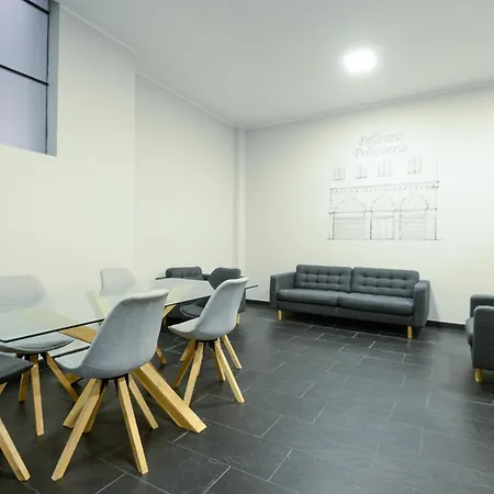 Attico Centro Con Terrazza E Jacuzzi E Parcheggio Privati Apartment